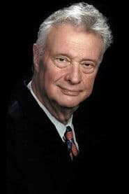 Robert Benedetti as Senator