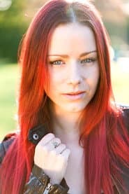 Selina Shirin Müller as Hanna