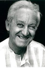 Fiorenzo Fiorentini as Warrant Officer at the depot