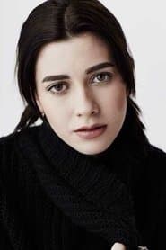 Gözde Mutluer as Pelin