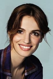 Gaia Bermani Amaral as Gilda