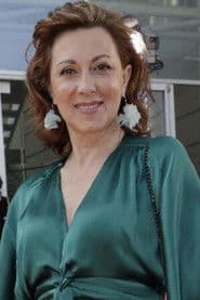 Maria João Abreu as Amália