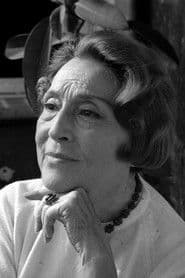 Margit Makay as Paula