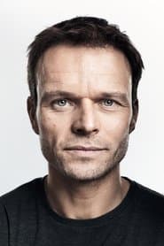 Alec Newman as Nate Holden