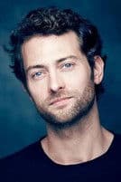 Peter Vives as Mateo