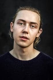 Arthur Hakalahti as Aksel