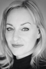 Christine Tremarco as Lisa Unsworth