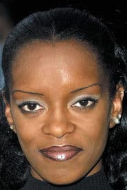 Bruklin Harris as Lynelle