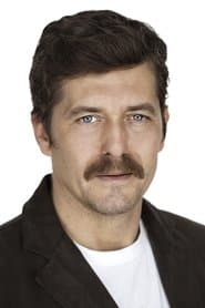 Mete Horozoğlu as Cpt. Mete