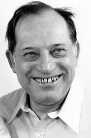 Paul Préboist as Le curé de campagne / Old priest