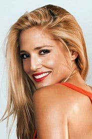 María Elena Swett as Julia