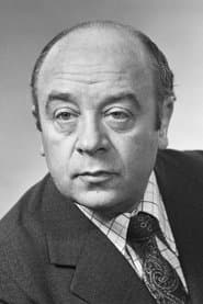 Leonid Bronevoy as Stäube