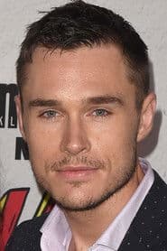 Sam Underwood as Oliver Sands