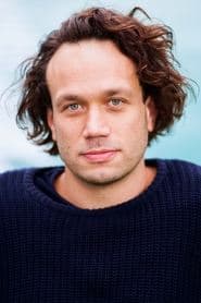 Elmer Bäck as Jorma