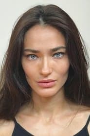 Saadet Işıl Aksoy as Ayla