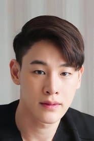 Korawit Boonsri as Green