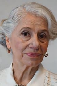 Marta Aura as Enriqueta 'Queta' Allende
