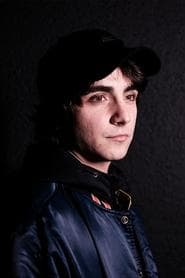 Louis Memmi as Benjamin