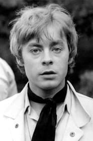 Hywel Bennett as Arthur Fitton