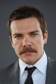 Tolga Karel as İstanbul Emn. İstihbarat Md. Remzi