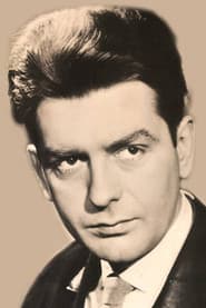 Heinz Behrens as Offizier