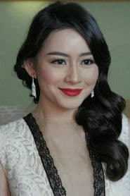 Laura Theux as Andra