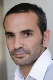 Joachim Lombard as Léon Rouvel