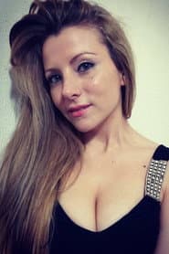 Mercedes Regina as Esposa (Sketch: Me llevo a la criada)