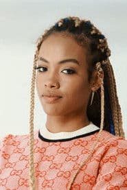 Josemily Royle as Store Clerk