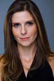 Georgiana Góes as Lia