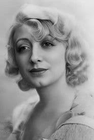 Suzy Prim as Camélia