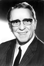 Paco Martínez Soria as Leandro Cano