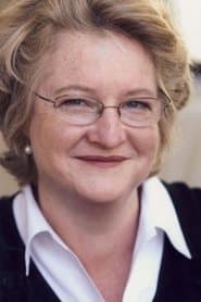 Marceline Hugot as Evelyn