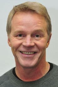 Alexander Kuznetsov as Епанчин - сотрудник НКВД