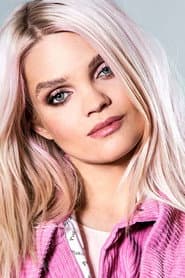 Małgorzata Jamroży as Gaja Hornby