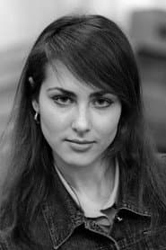 Anna Dzenilalova as Nadja