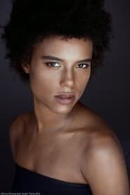 Lorena Cesarini as Sveva Bocchino