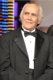 Jorge Arvizu as Benito / Cucho (voice)