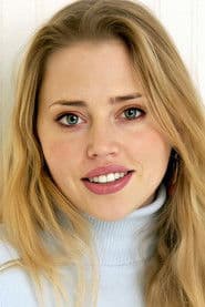 Estella Warren as Elise Stevens