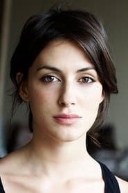 Clémence Thioly as l'ex de Clément / la jeune femme
