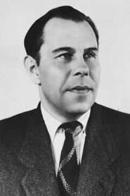 Konstantin Sorokin as Mikhailov, the bookkeeper