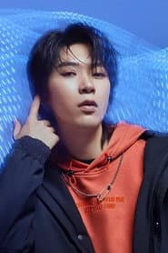 Hu Tianyu as Sunglasses man