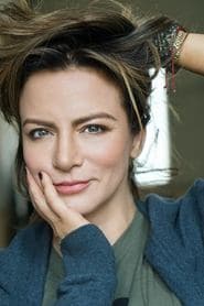 Silvia Navarro as Hanna