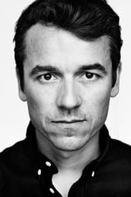 Alexander Khuon as Arthur Pieck