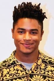 Sidney Santiago as Nadinho