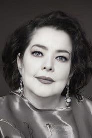 Delia Casanova as La Chata