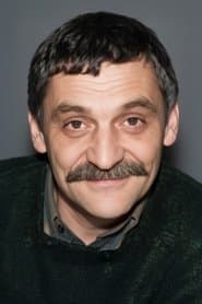 Savaş Yurttaş as Veli