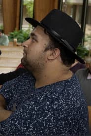 Yousef Kazemi as Andy