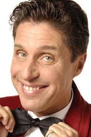 Raul Cremona as Illusionista