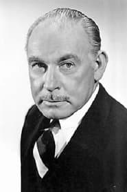 Roy Gordon as Sen. Walder